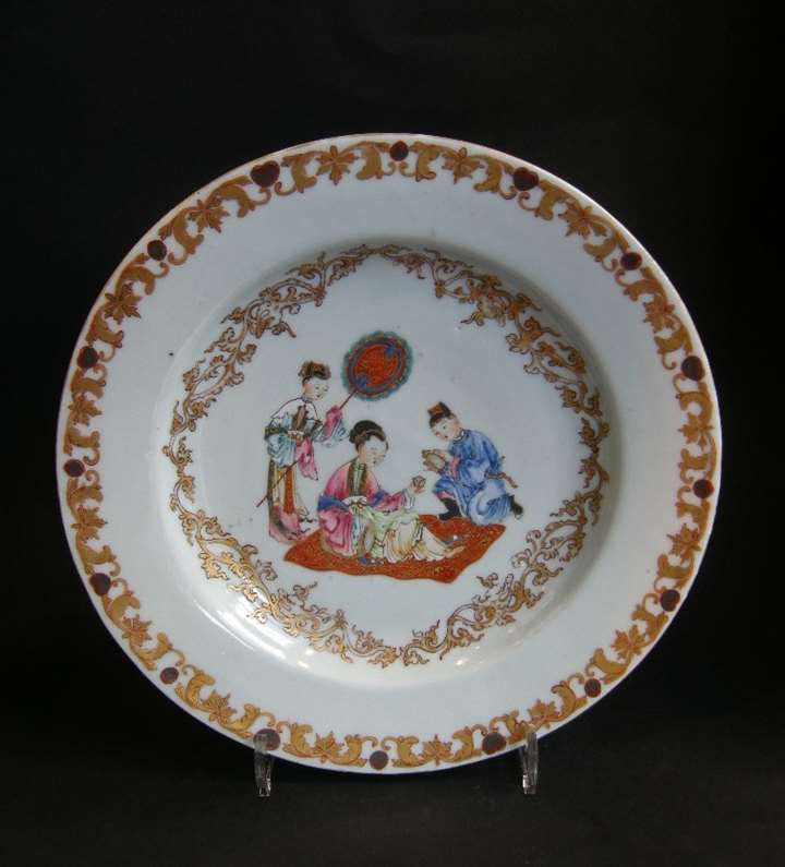 Chinese porcelain with a lady and her servants